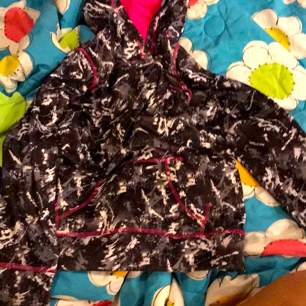 Sweat shirt